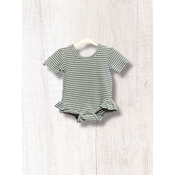 Kate Quinn | Ruffle Leg Bodysuit | 6-12m - Picture 1 of 3